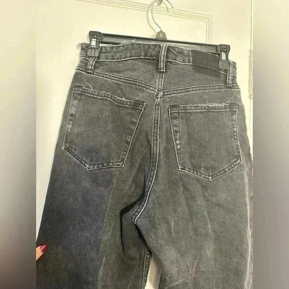 Abercrombie & Fitch Dad High Rise Jeans - Picture 6 of 9